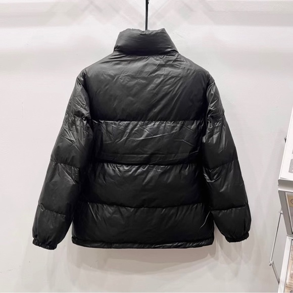 Gucci Black Puffer Jacket with Signature Stripe - Picture 2 of 7